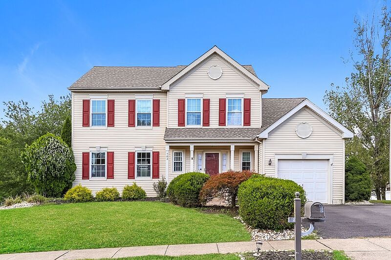 1st image of 783 Eagle Ln