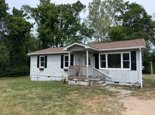 2301 Brookside Dr, Newberry, SC 29108