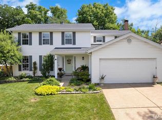 108 Tara Ridge Ct, Ballwin, MO 63021