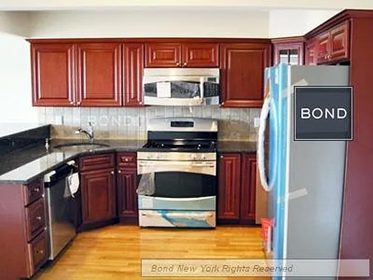 Sold by Bond New York | media 12