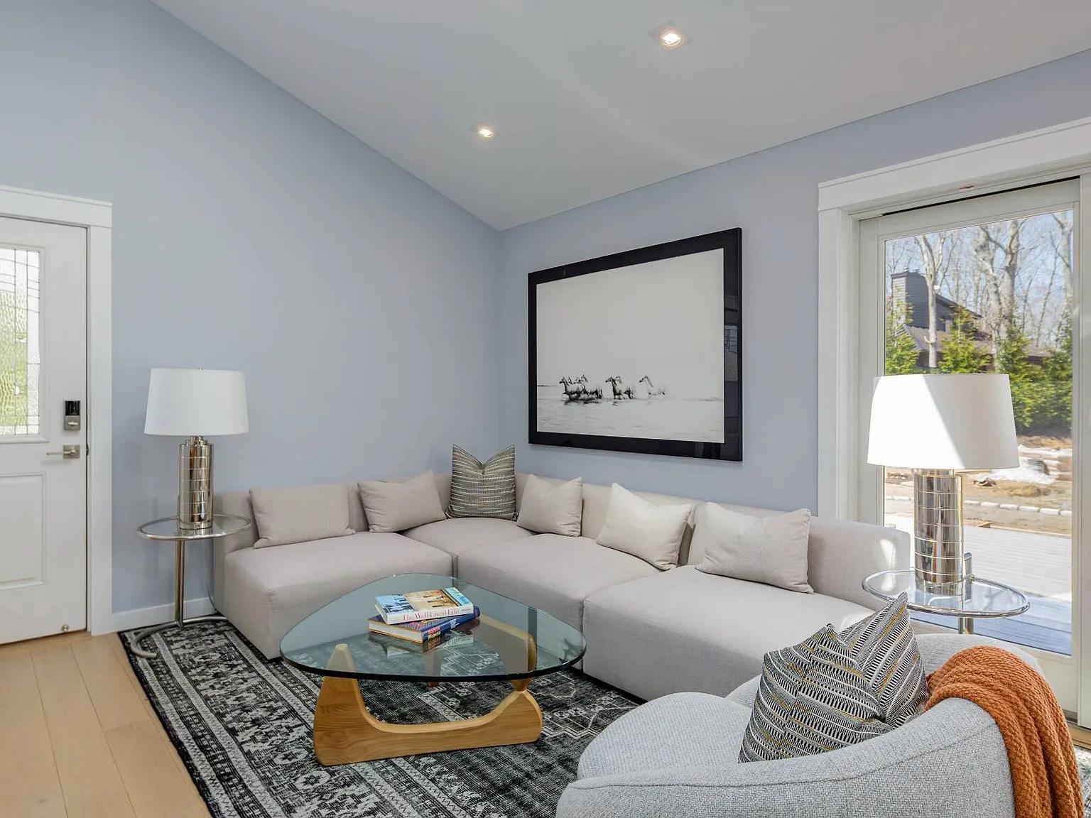 Brand New in Bridgehampton with Pool — Photo 4
