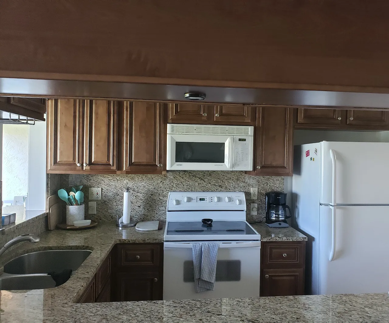 2 bed, 1100 sqft, $1,700 — Photo 3