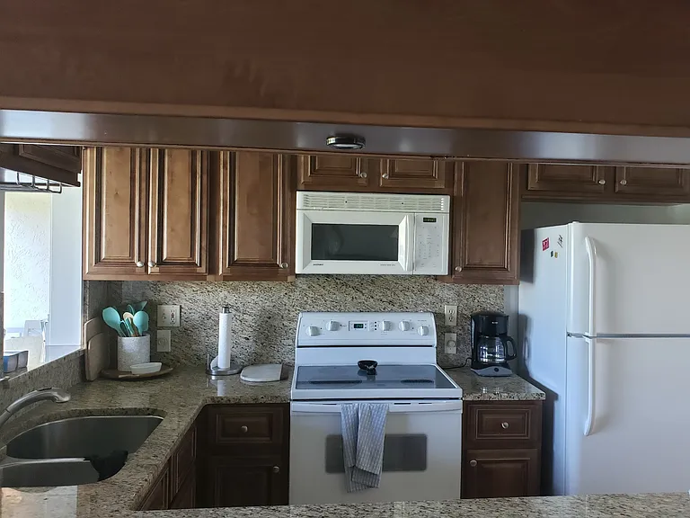 5530 Trailwinds Dr #712 — Photo 3