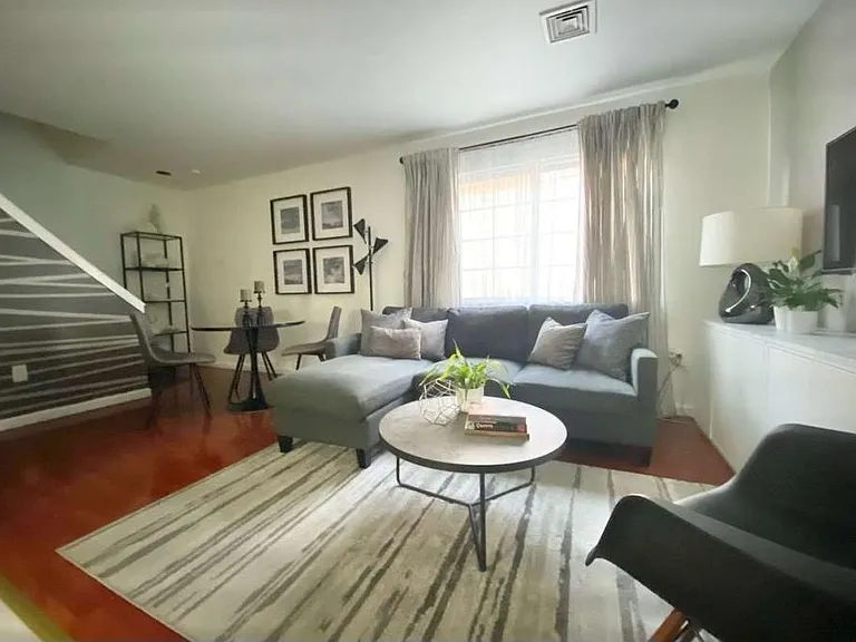 1034 Federal St #4 — Photo 3