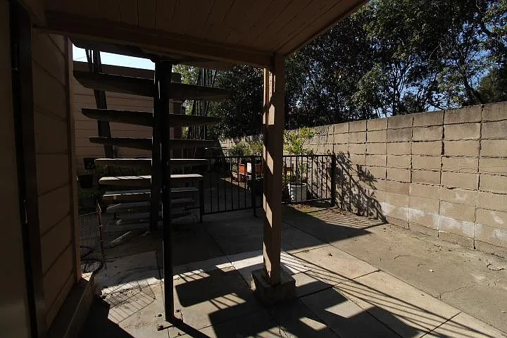 3216 Briggs Ave #B — Photo 9