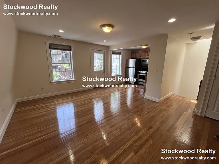 16 Gates St #3 — Photo 21