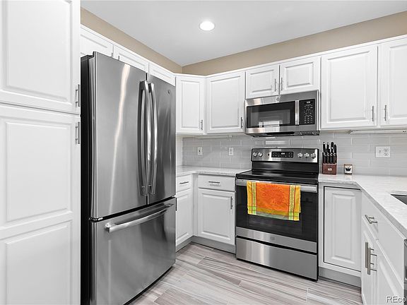 3rd image of 1767 N Pearl Street #102