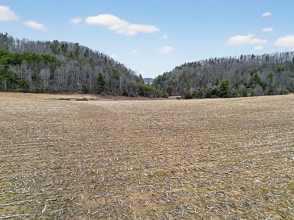3rd image of Widener Valley Rd