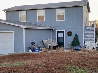 24531 S Ratner Rd, Lyndon, KS 66451