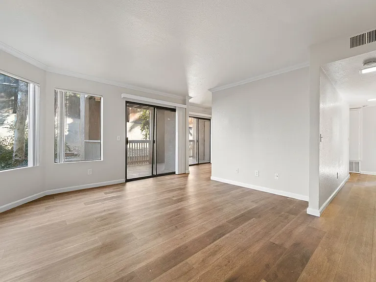 5025 Comanche Dr — Photo 7