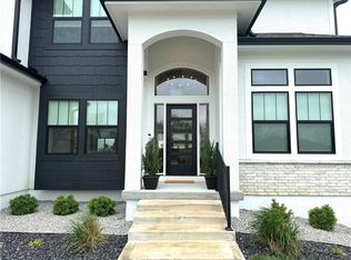 3126 SW Blue Ribbon St, Lees Summit, MO 64082