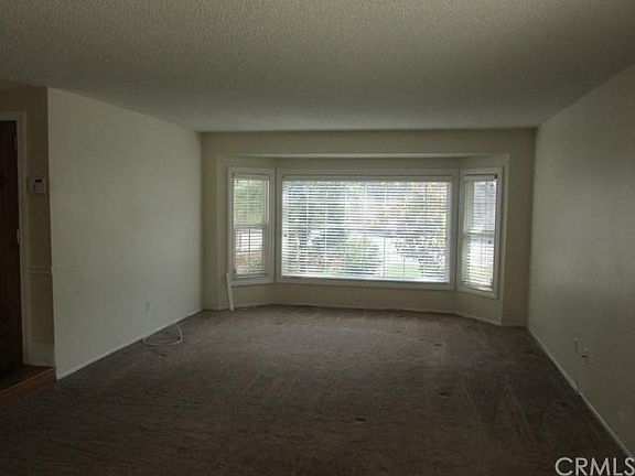 3rd image of 4521 Pleasant St