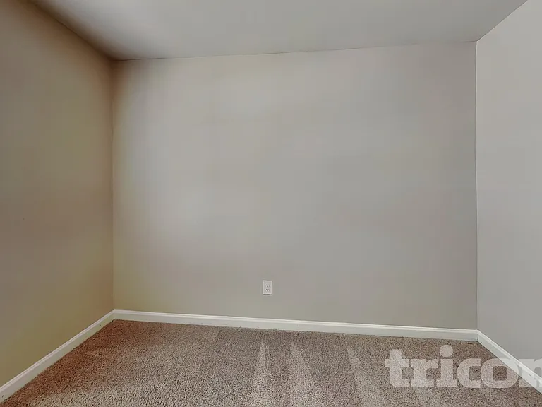 805 Ali St — Photo 10