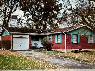 4568 College View Dr, Dayton, OH 45417