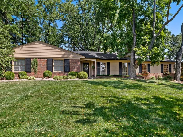 49 Tealwood Dr, Saint Louis, MO 63141