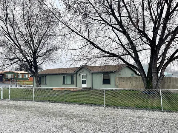 73 W Sunset Dr, Burbank, WA 99323