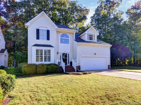 240 Southlake Pl, Newport News, VA 23602