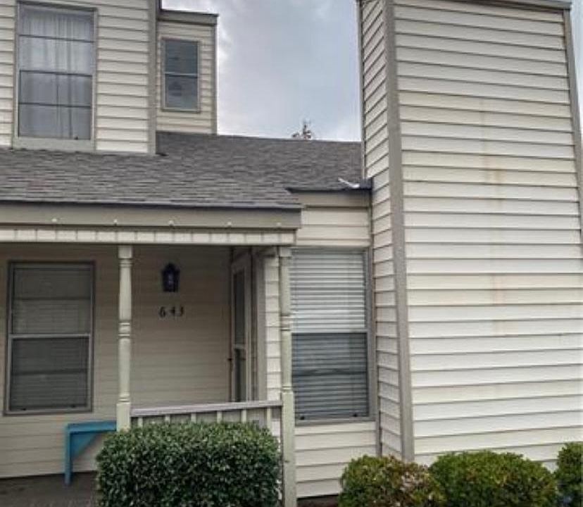 1st image of 643 Westwood Dr #643