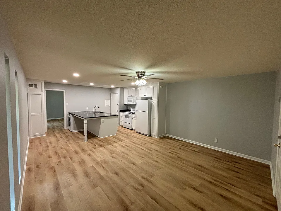 209 Maple St #2