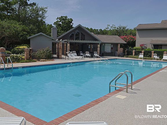 3rd image of 389 Clubhouse Dr APT F3