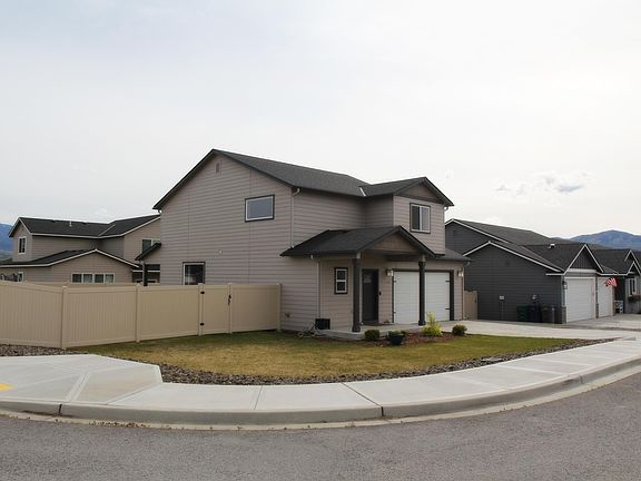 2nd image of 2238 2nd St SE