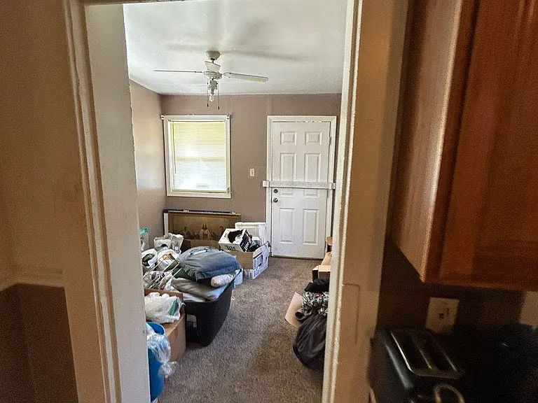 4890 Margaretta Ave — Photo 40