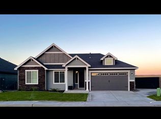 8105 Ballard Loop, West Richland, WA 99353