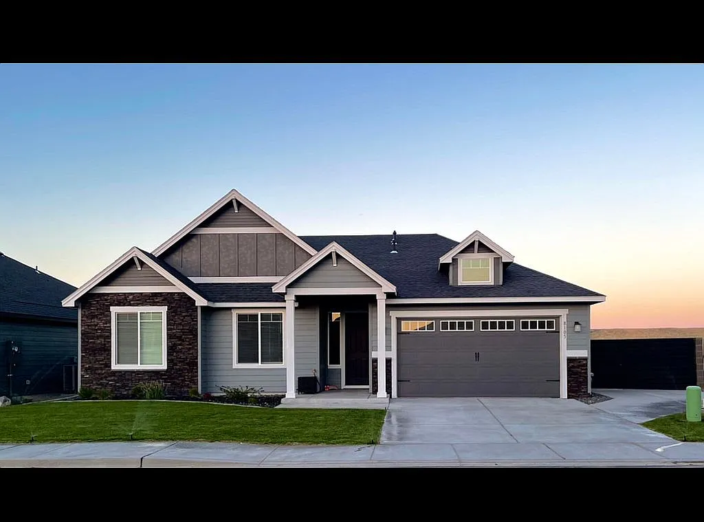 8105 Ballard Loop photo 1