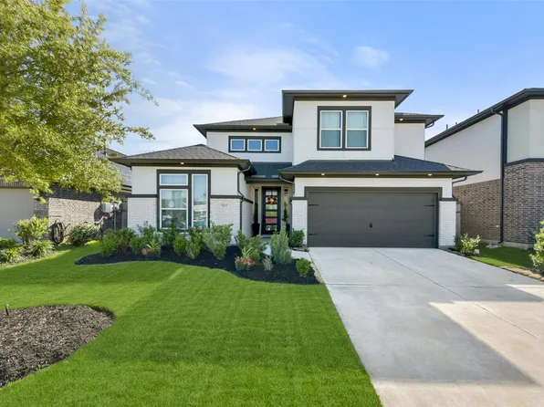 5107 Shimmering Brook Ln, Fulshear, TX 77441