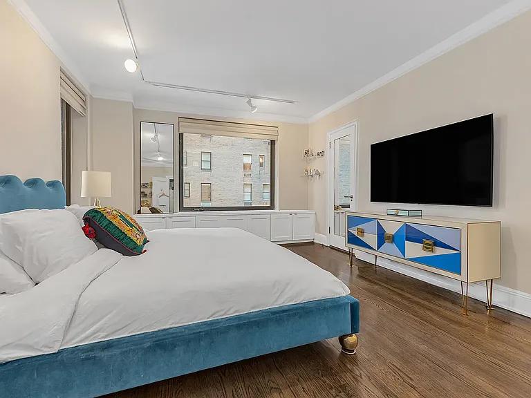50 E 72nd St #7B — Photo 7