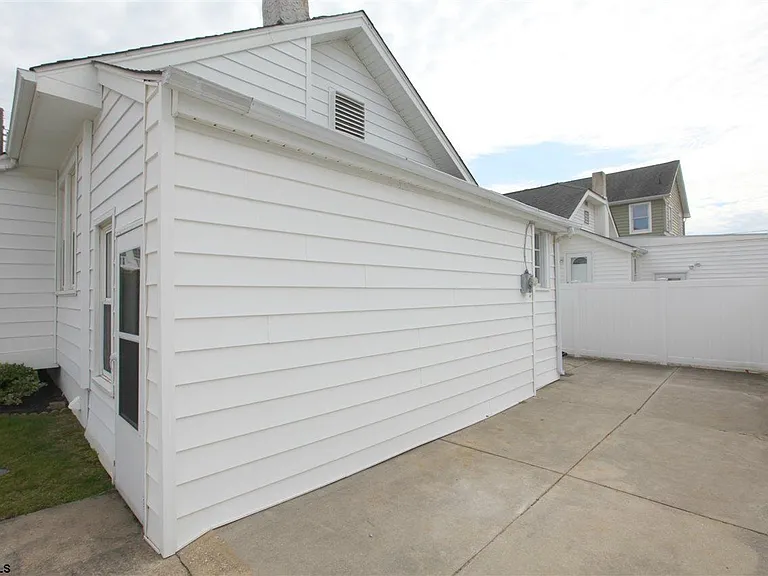 104 N 35th Ave #WINTER — Photo 25