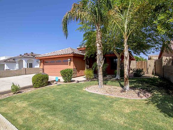 2nd image of 2430 E Bermudez St