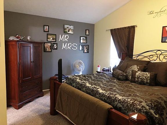 5th image of 161 Blue Spruce Ct