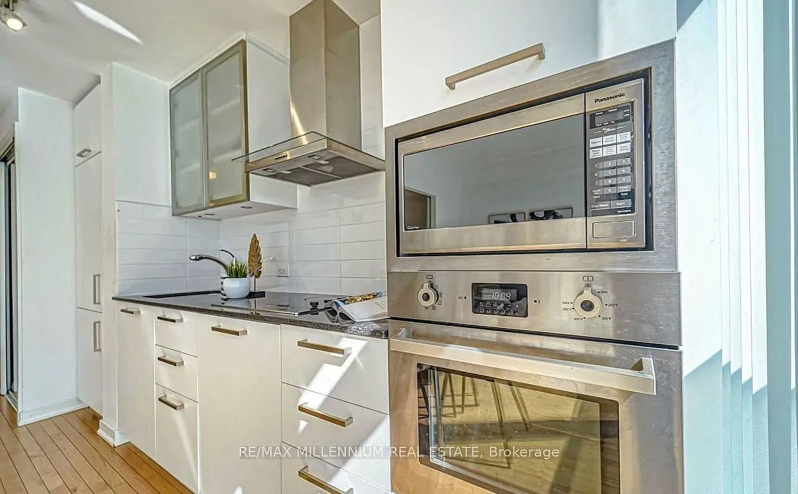 2 bed, $2,450 — Photo 1