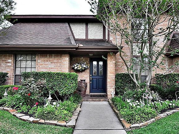 2nd image of 2631 Valley Field Dr