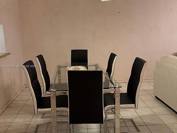5th image of 2850 Somerset Dr APT 309L