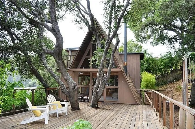 38 Sunrise Ave photo 1