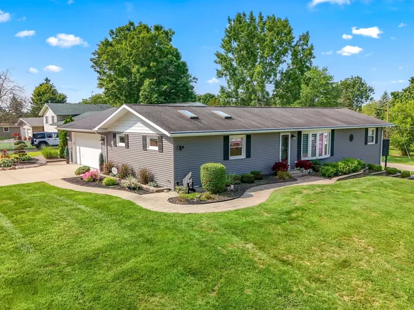 745 Wright St, Jonesville, MI 49250