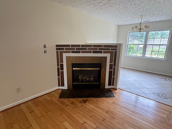 4th image of 4221 Tensity Dr