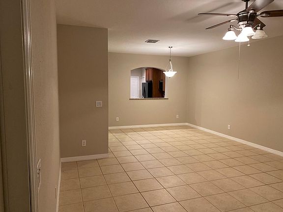 Living Room/Ceiling fan; dining