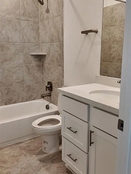 1812 Lorant Ln — Photo 14