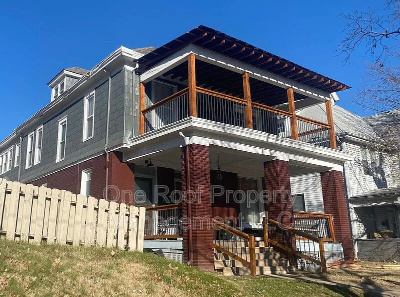 3 bed, 2.0 bath, 1800 sqft, $1,250 — Photo 2