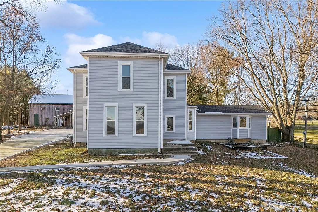 3190 Rebert Pike photo 1