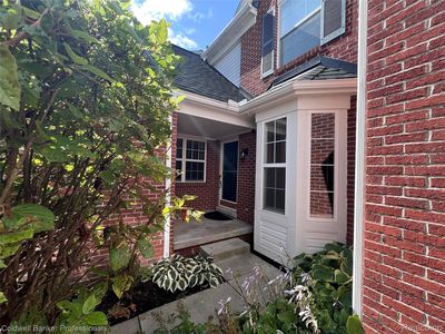 654 Chestnut Dr, Wixom, MI, 48393