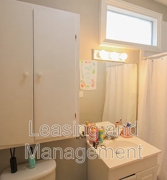 208 Calhoun St #A — Photo 5
