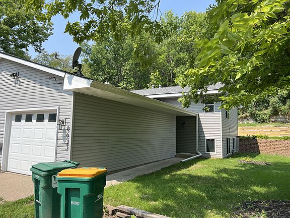 5th image of 8653 Woodlawn Dr