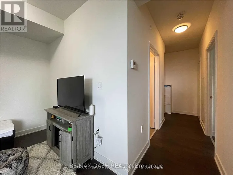 27 Bathurst St #902W — Photo 33