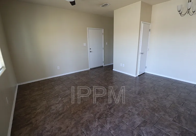 17124 Mandarin Ave — Photo 4