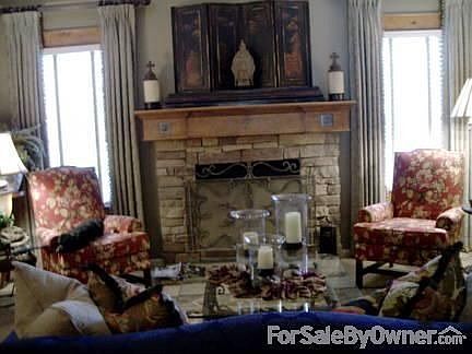 Screened porch (exterior)