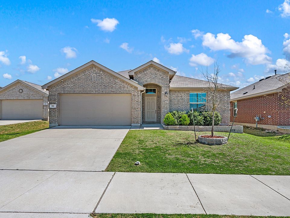 1st image of 813 Amberwood Ct